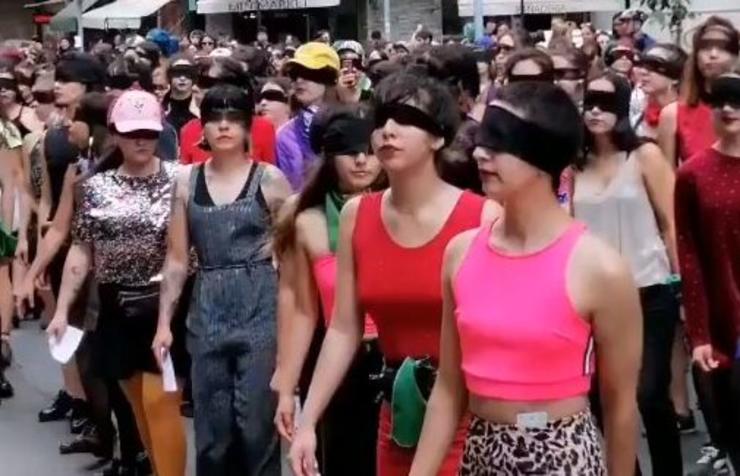 VIDEOS Mujeres protestan en la CdMx contra la violencia de género El violador eres tú