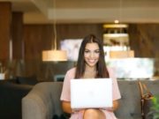 ¿Quiénes son las mujeres que emprenden y en qué campo lo hacen?