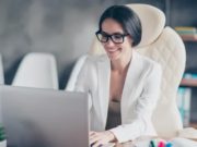 Por qué los bancos buscan ofrecer más crédito a las mujeres