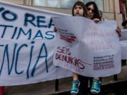 Los hijos de las víctimas de feminicidios en Chile tendrán una pensión permanente hasta los 18 años