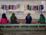 Los prejuicios hacia las mujeres prevalecen en 9 de cada 10 personas del mundo