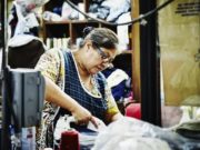 El 75% de las personas que brindan cuidados del hogar en México son mujeres: Inegi