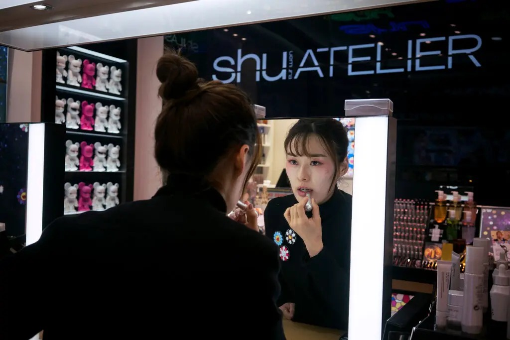 Las Mujeres Que Desafían ‘el Deber De La Belleza En China