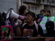 Las mujeres invisibles y de tono adecuado