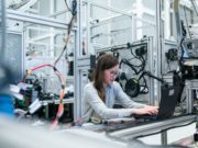 Cerrar la brecha digital de género, la clave para la digitalización en Latinoamérica