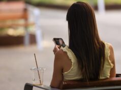 El aumento del tiempo en redes y la presión estética elevan en verano el riesgo de trastornos alimentarios